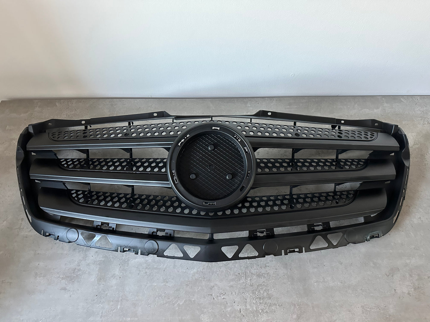 fits fits mercedes sprinter w906 front grill radiator grill BZ07169GB A90688003